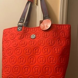 Lululemon totally totastic tote II.  New with tags.  Reversible.